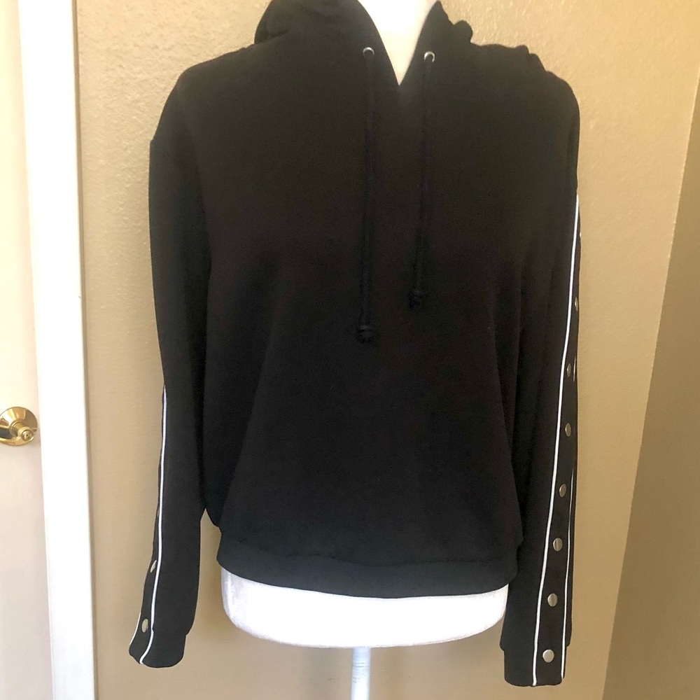 THE KOOPLES SPORT hoodie black crop with stripe and metal detail on sleeves
